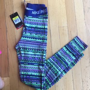 Nike pro workout leggings